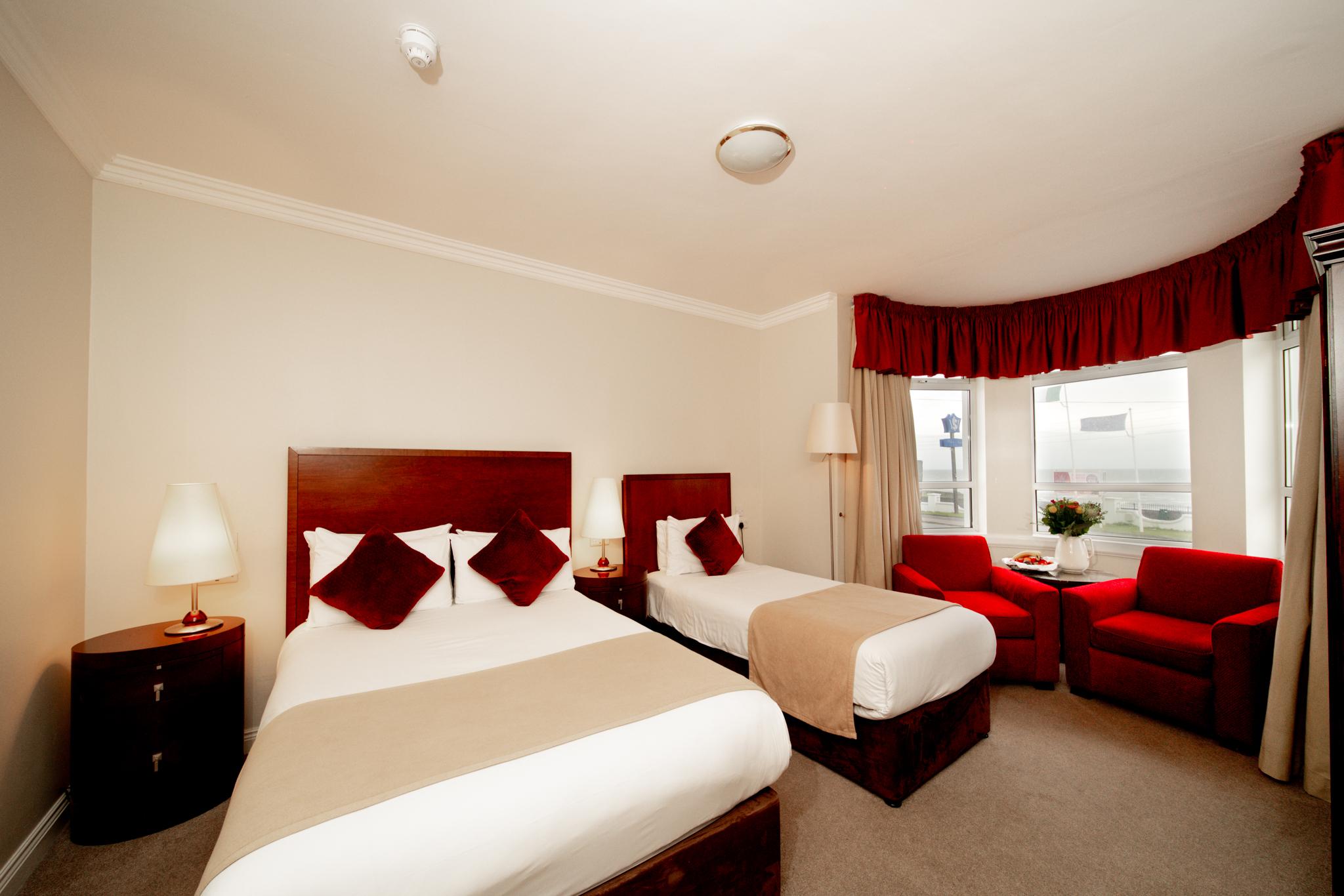 White Sands Hotel Портмарнък Екстериор снимка