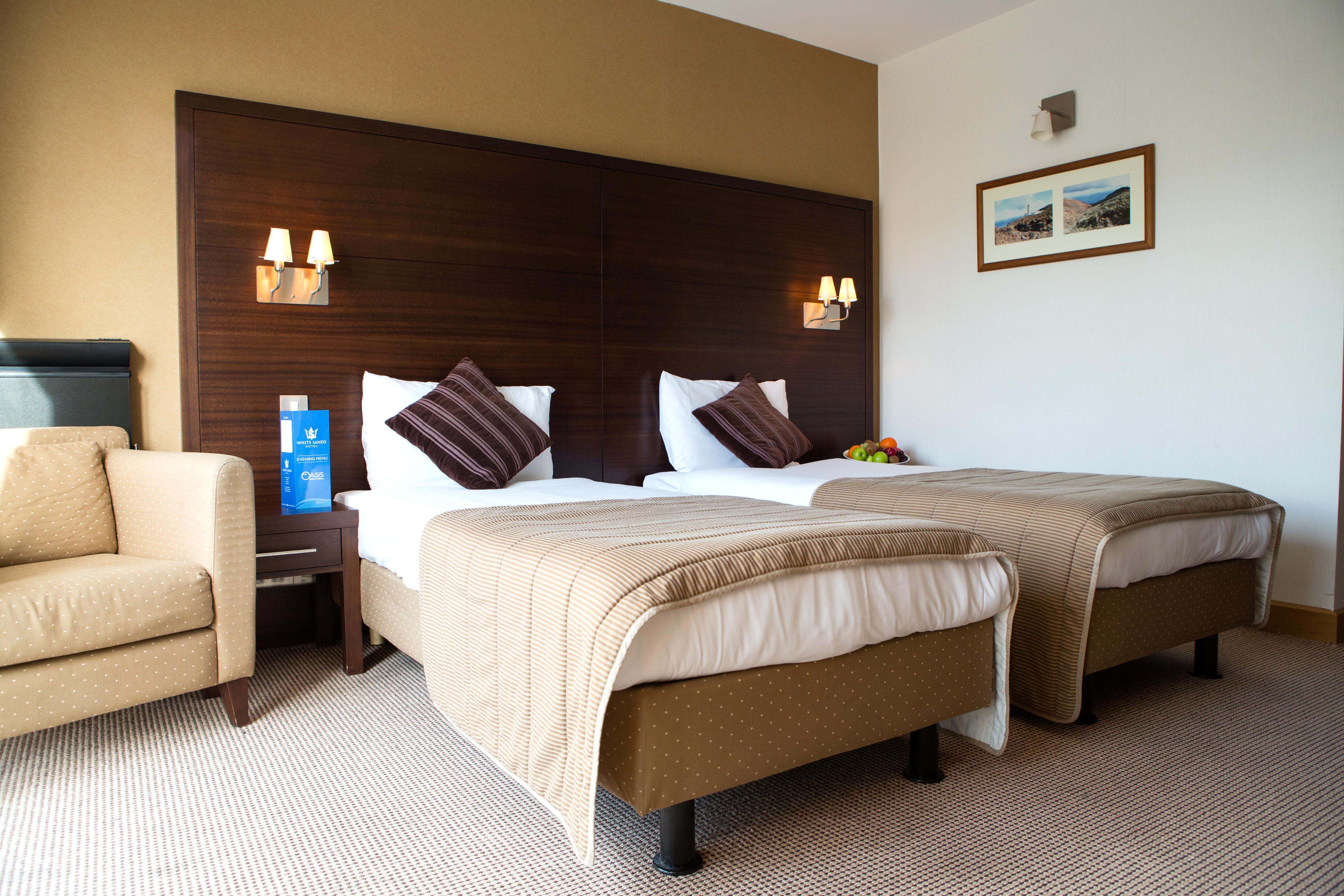 White Sands Hotel Портмарнък Екстериор снимка