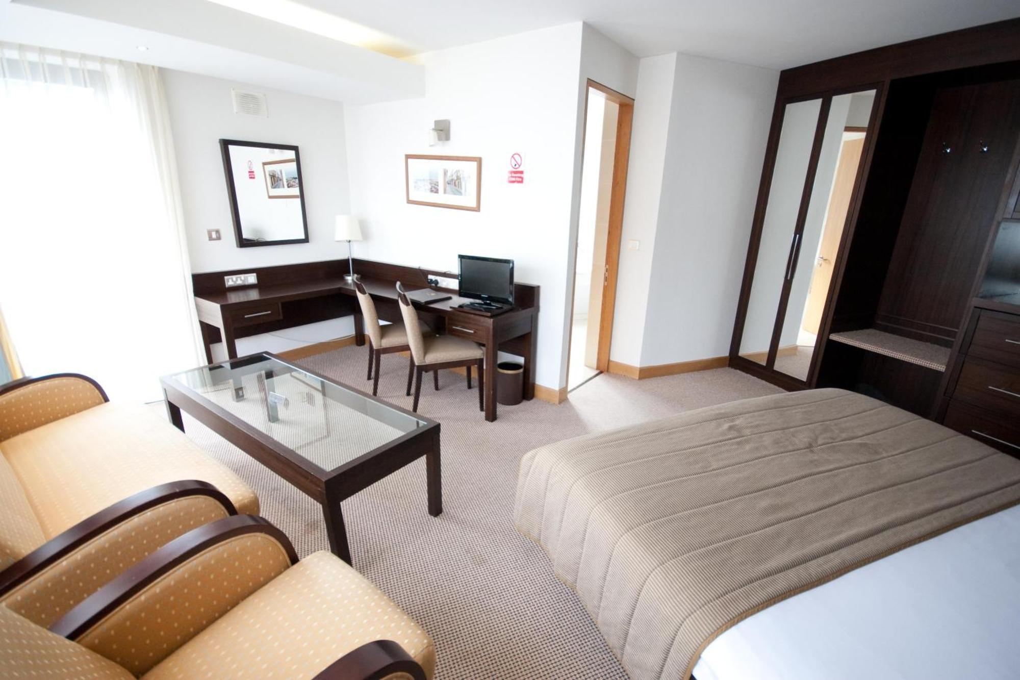 White Sands Hotel Портмарнък Екстериор снимка